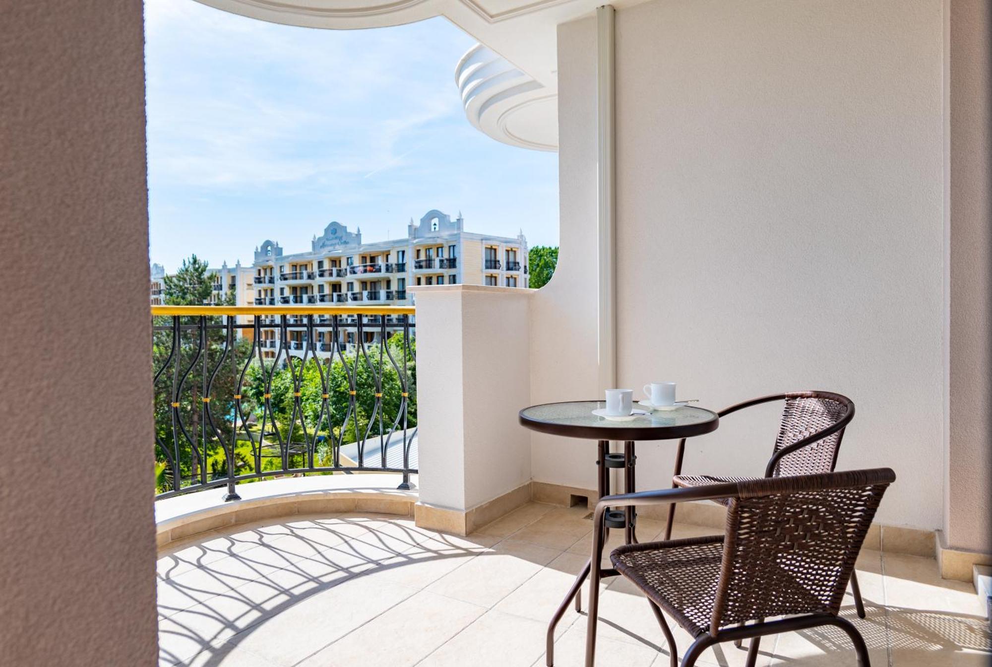 Harmony Suites Grand Resort Słoneczny Brzeg Zewnętrze zdjęcie
